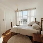 Cute, Sun-Soaked Apartment Above The Sea