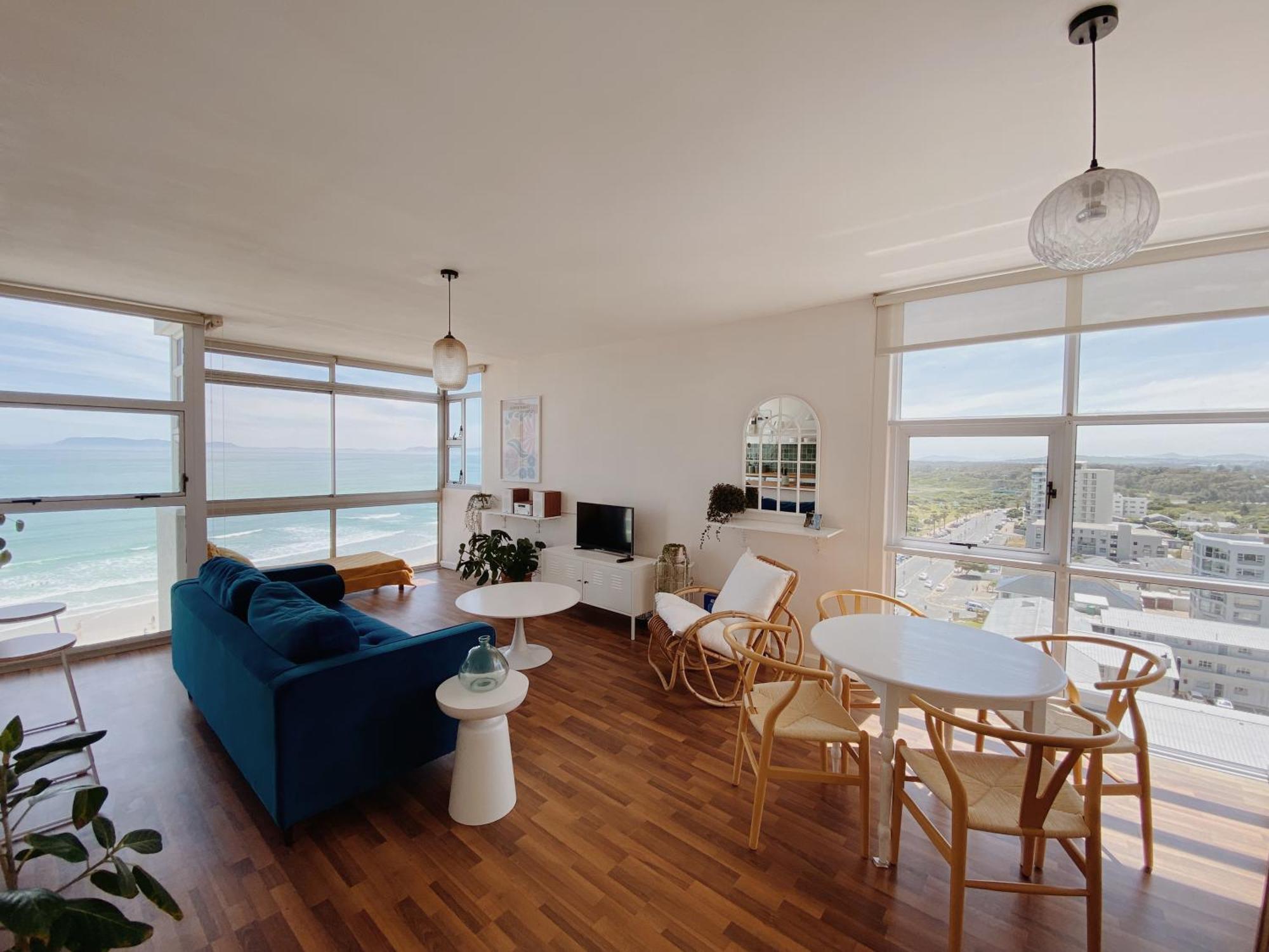 Cute, Sun-soaked Above The Sea Le Cap