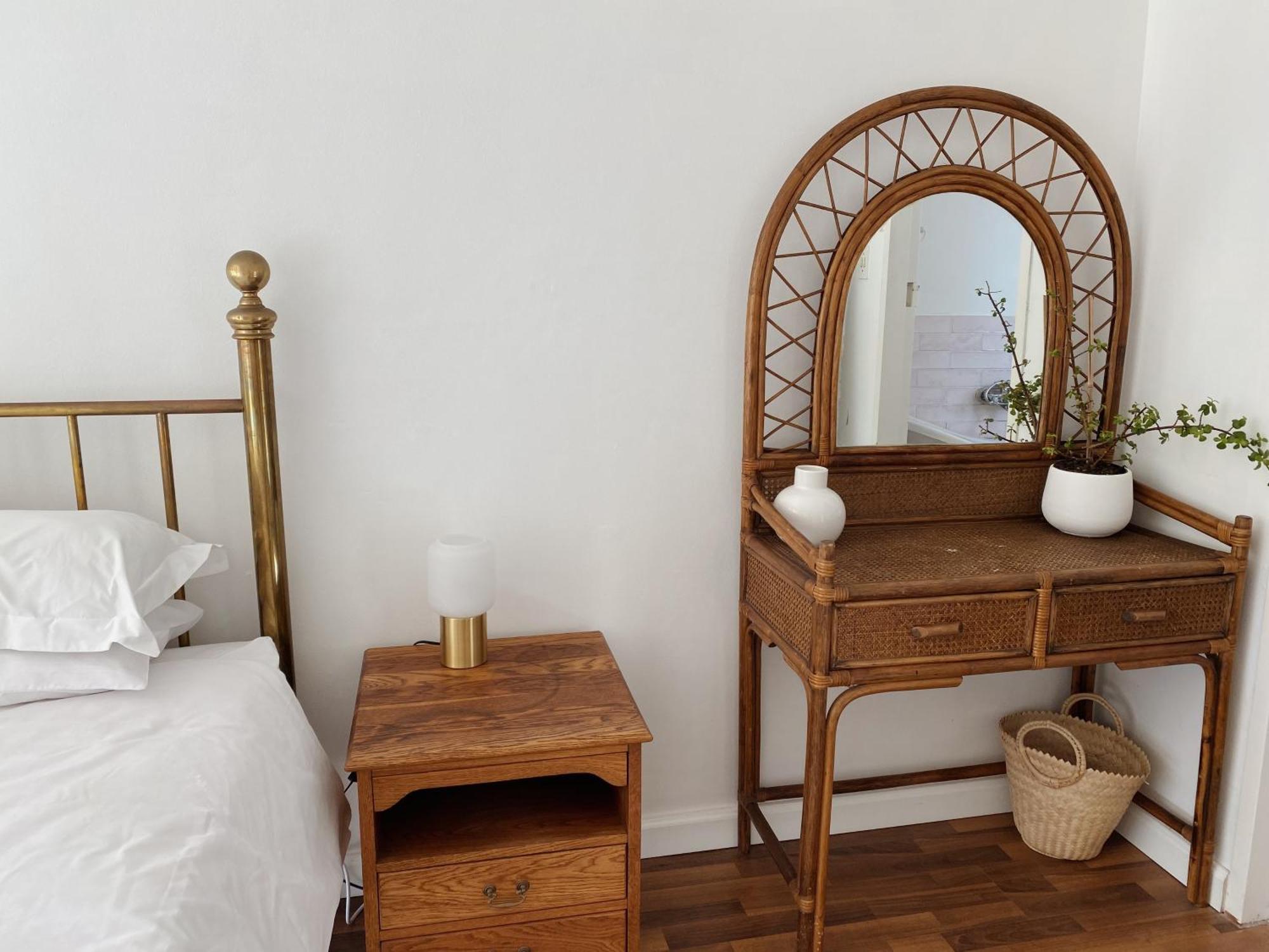 Cute, Sun-soaked Above The Sea Appartement
